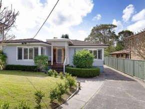 Rubys Retreat', 44 Achilles Street - pet friendly, aircon & boat parking